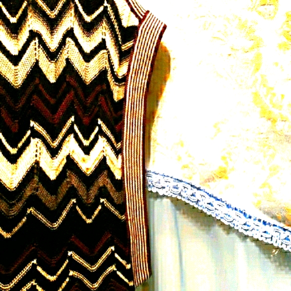 BCBGMAXAZRIA ZIGZAG CROCHET SWEATER DRESS SZ XS - Picture 5 of 6